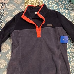 Size Large Columbia pullover